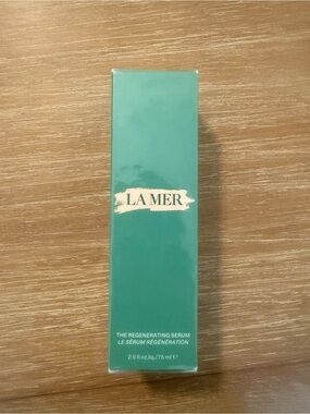 La Mer Green Boxed Skincare Product